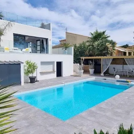 Holiday home Bord De L Herault