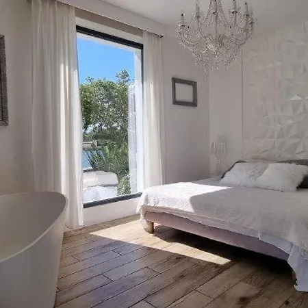 Holiday home Bord De L Herault